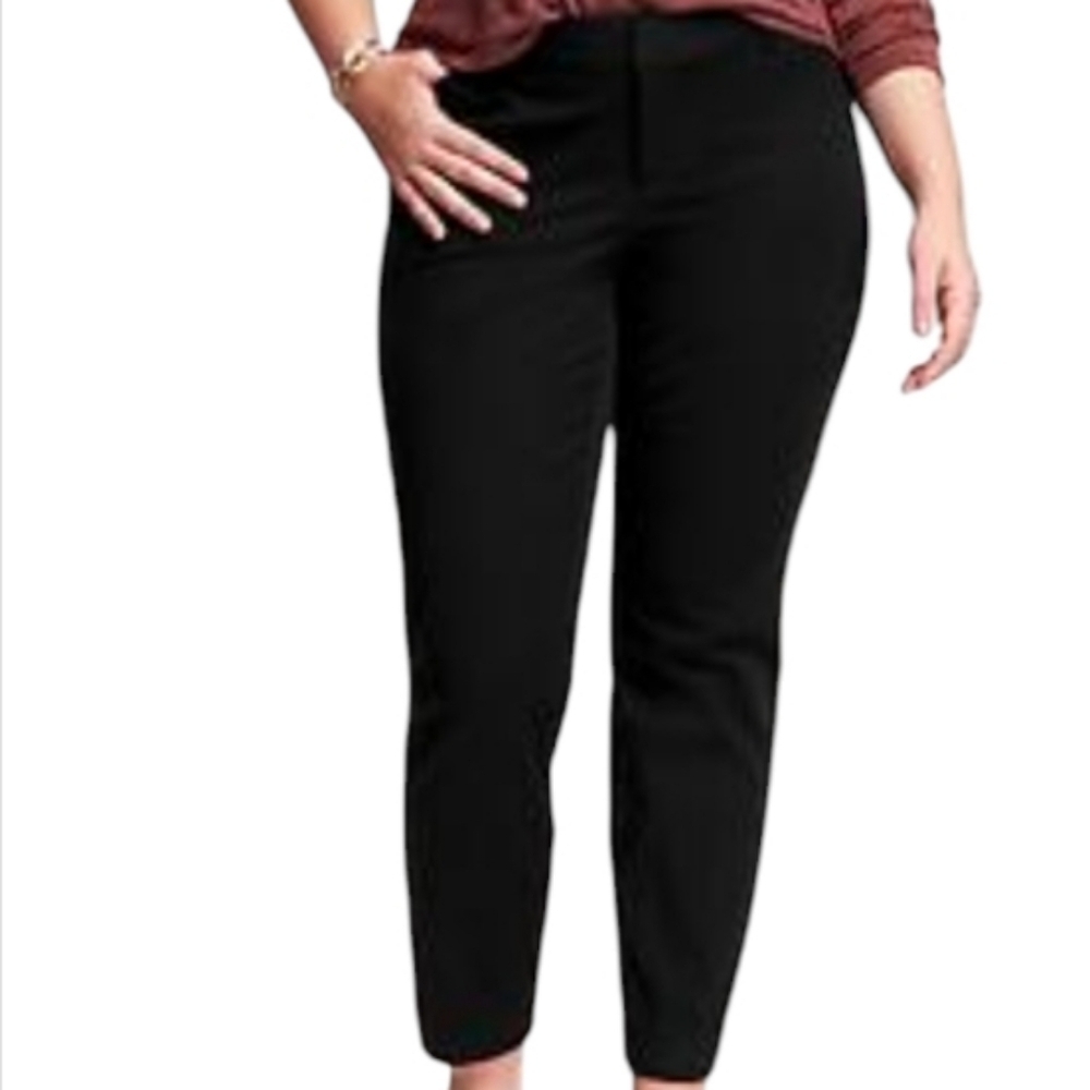 NEW! OLD NAVY Black High-Rise Secret Smooth Pockets Pixie Crop Pants 26.